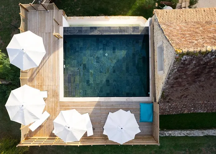 L'escapade Authentique Nyaraló Brouchaud